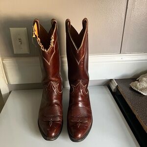 8B Tony Lama Brown Leather Western Boots